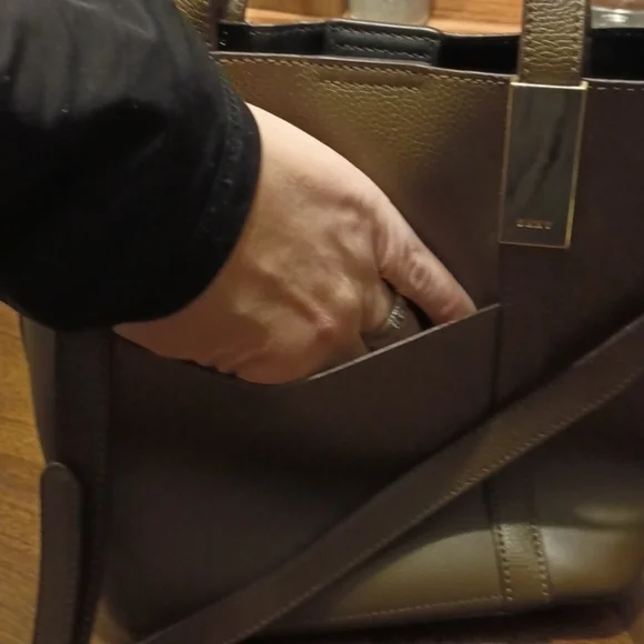 DKNY olive green convertible bag - Picture 5 of 11